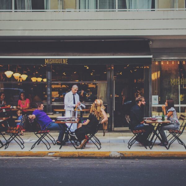 Welke verschillende soorten horeca stoelen zijn er?